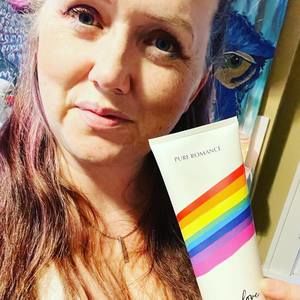 Meet your Posher, Alexia